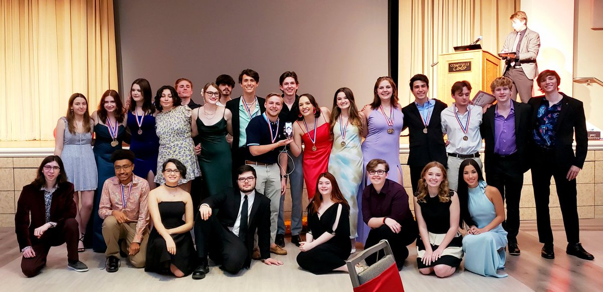 Congratulations and Break a Leg to our Seniors, as they graduate today!! The world will be better for your contributions! 🐾🎭