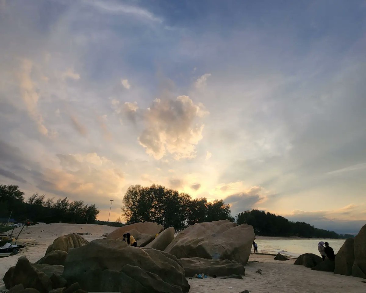 ZikriZuki's tweet photo. Tk pandai pun tapi minat. Enjoy the view! https://t.co/sAZMnOhAg8