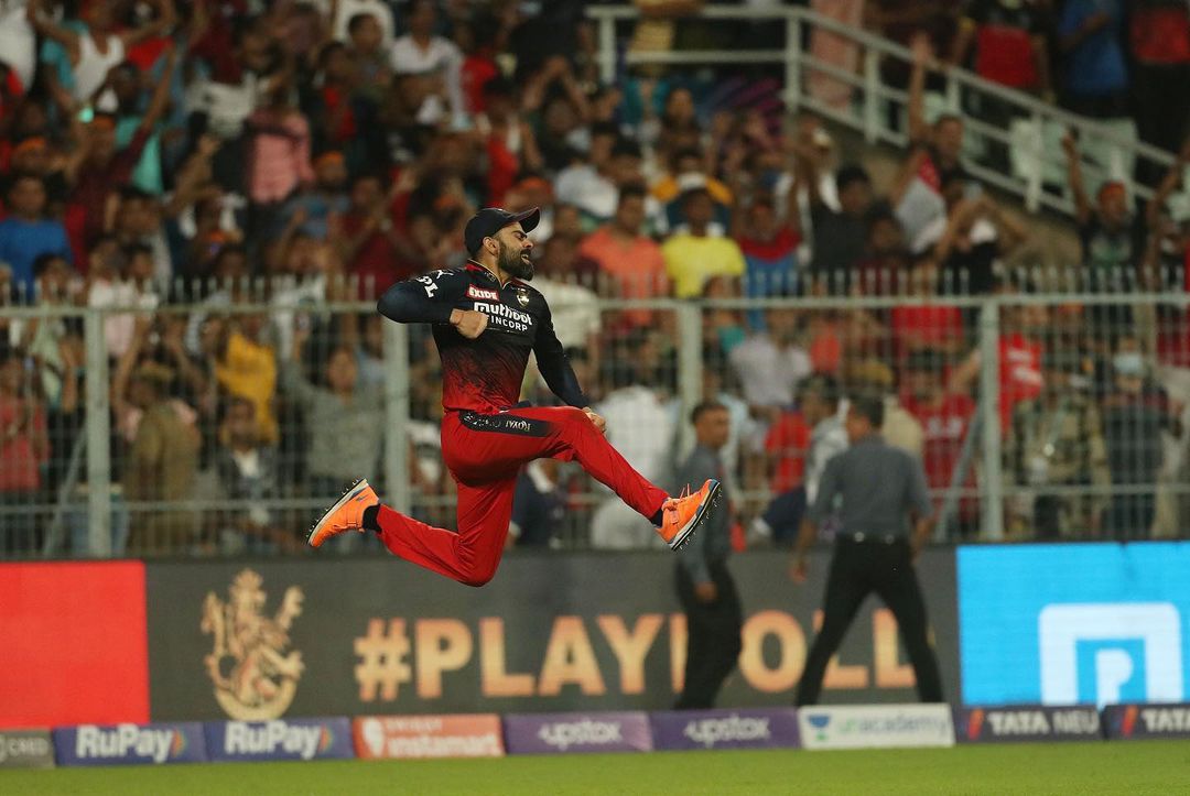 MyLoveVirat18_'s tweet photo. Flying Virat Kohli 💥💯 @imVkohli https://t.co/Gz0Q3cFn0i