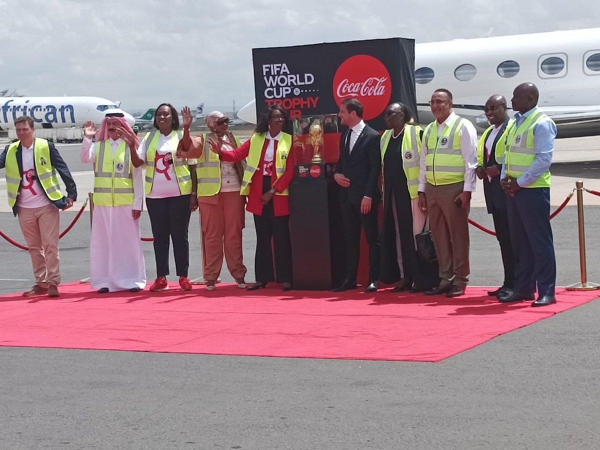 Flyafrican's tweet photo. #Flyafrican is happy to play part in welcoming #FIFAWorldCupTrophyInKenya at JKIA and received by a team of Kenyan government officials.
Book Now @ https://t.co/dHZEjN2Q2t Or Call: +254713806777
#Qatar2022 #aviation #aviationdaily #Nairobi #Somalia #Somaliland #SouthSudan #JKIA https://t.co/xEyQ6Zk3xt