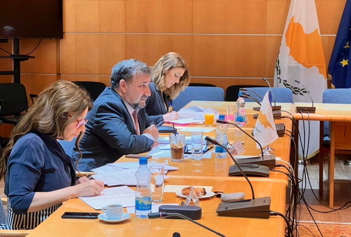 CyprusMFA's tweet photo. Important deliberations between Perm. Sec. @kkorneliou & SG of #CYGenSecEU @louistelemachou with the State Secretary for EU Affairs of @DanishMFA Carsten Gronbech-Jensen | Discussion on Bilateral Relations | #EU 🇪🇺 Affairs | #Ukraine 🇺🇦 | #Energy | Environmental challenges 🇨🇾🤝🇩🇰 https://t.co/AAlev2f1ta