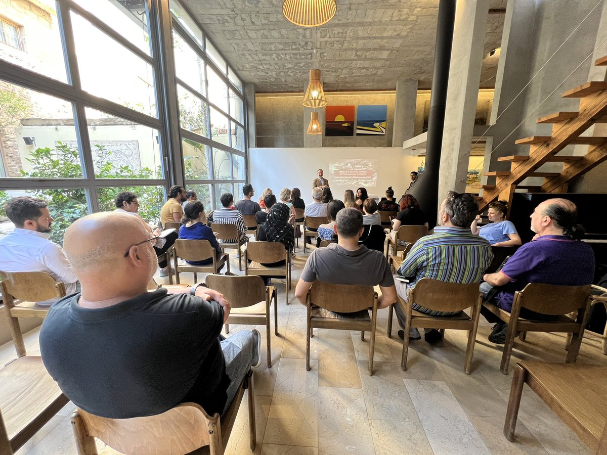 nft4aid's tweet photo. Day 2 of our workshop for professional artists on turning their art into NFT just started! #nft4aid #NFTartist #nftart #fullhouse https://t.co/VLX9PLsCkt