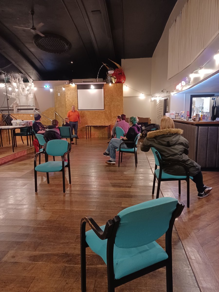 Great to be back <a href="/theoldelectric/">theoldelectric</a> with <a href="/TonyPDP/">Tony Smith</a> and @b_inspira
joining in with the May cohort of Ready For Work...
And faced with a new challenge.
<a href="/inspiraforlife/">Inspira</a> @PDP_HQ