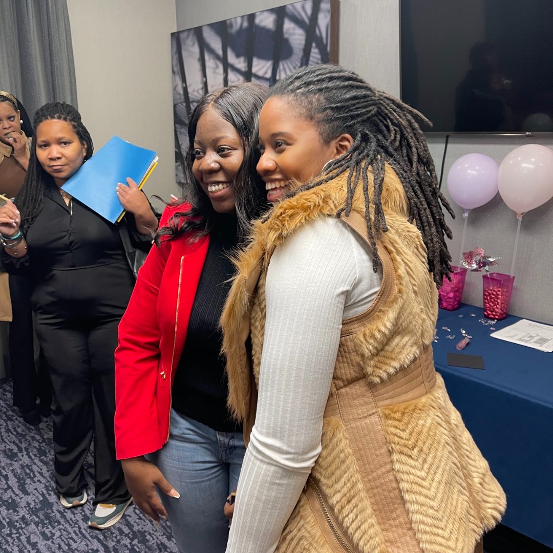 Notary2Notary's tweet photo. #ThrowbackThursday to April Notary Networking event! It was such a great time connect with other notaries in the area.
Are you joining us for our June #NotaryNetworking event on June 24th?
👉 Register TODAY: https://t.co/GKjVQGz55b https://t.co/vzI8NFIlXO
