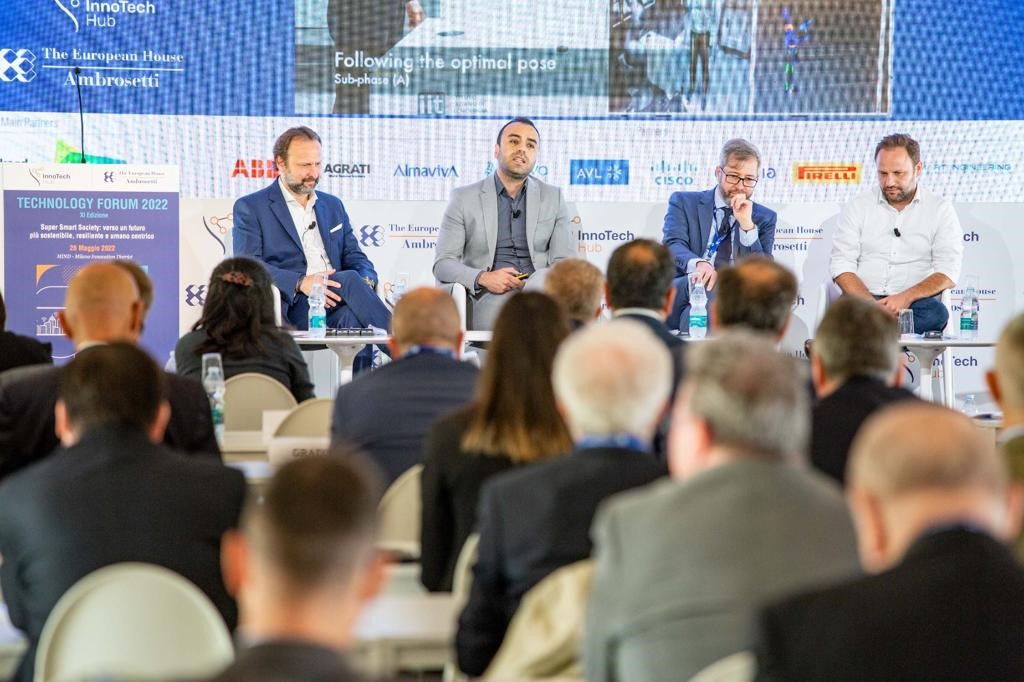 ABBItalia's tweet photo. Oggi al #TechnologyForum @Ambrosetti_ per parlare di #smartsociety, #ndustria50, futuro dell'energia e #bioeconomia circolare.
Andrea Cassoni di #ABBRobotics ha parlato dell'impegno #ABB per un'automazione #robotizzata sempre più #sostenibile e di #roboticacollaborativa. https://t.co/F4k5xI9OAv