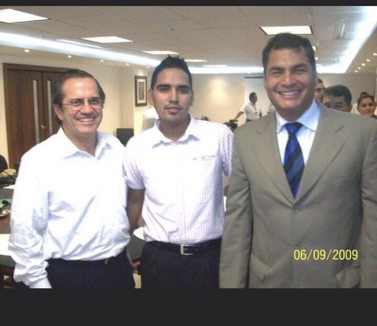 SOSECO2018's tweet photo. El peruano capturado con $10 millones en lingotes. Piensen lo que quieran. 🤔 https://t.co/J10ChxI9oF