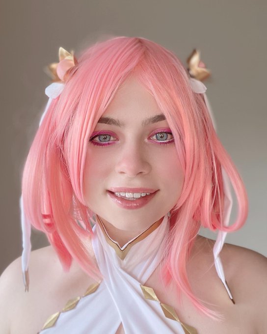 Watch MuscleMommyCosplays (🍑Linnea)'s leaked NSFW photo on TwXstars