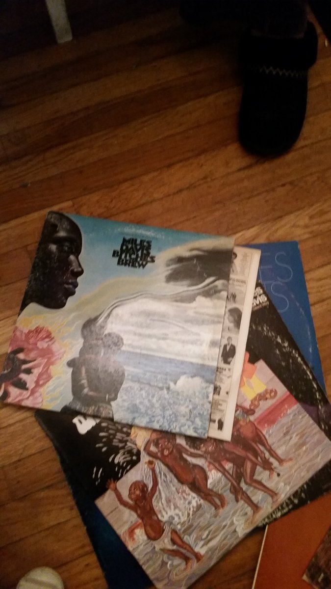 sneakerboyt's tweet photo. One of the #Greatest musicians of all time was born on this day. The Legendary #MilesDavis #Jazz #JazzGiant
And he didn't take nobody's ๐ฉ #HappyBirthday #Vinyl #ArtistOfTheDay #RIPMiles https://t.co/mP5CapxY1j