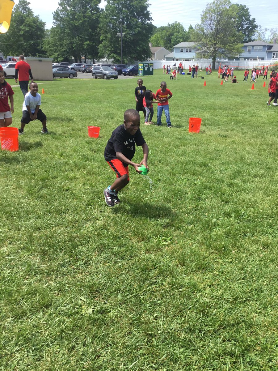 Miss_Thompson25's tweet photo. We had such an amazing day at Field Day yesterday! 🤩 thank you PTO @ORHEagles21 https://t.co/eneOXMBGdo