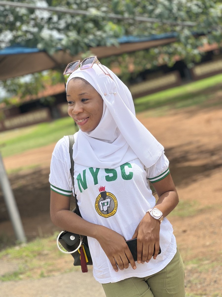 meenarh_F's tweet photo. Thursday!🇳🇬 https://t.co/swac8gd9xC