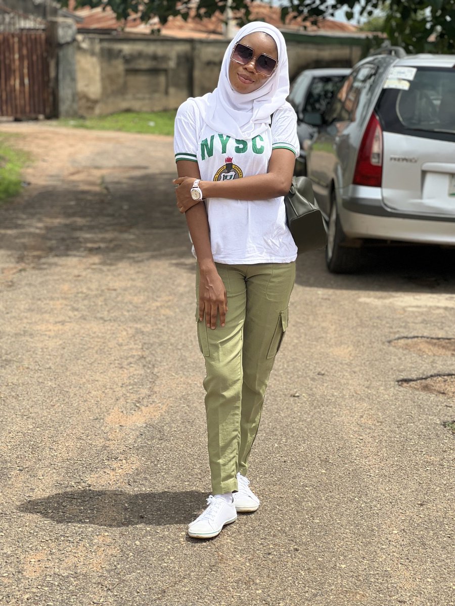 meenarh_F's tweet photo. Thursday!🇳🇬 https://t.co/swac8gd9xC
