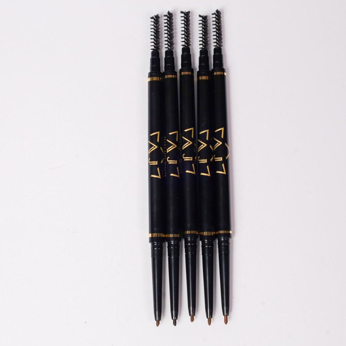 __badoodada's tweet photo. Achieve the perfect arch with our retractable Regal Eyebrow Pencil available in various shades 🙌🏾 https://t.co/eUZwEDAKP6