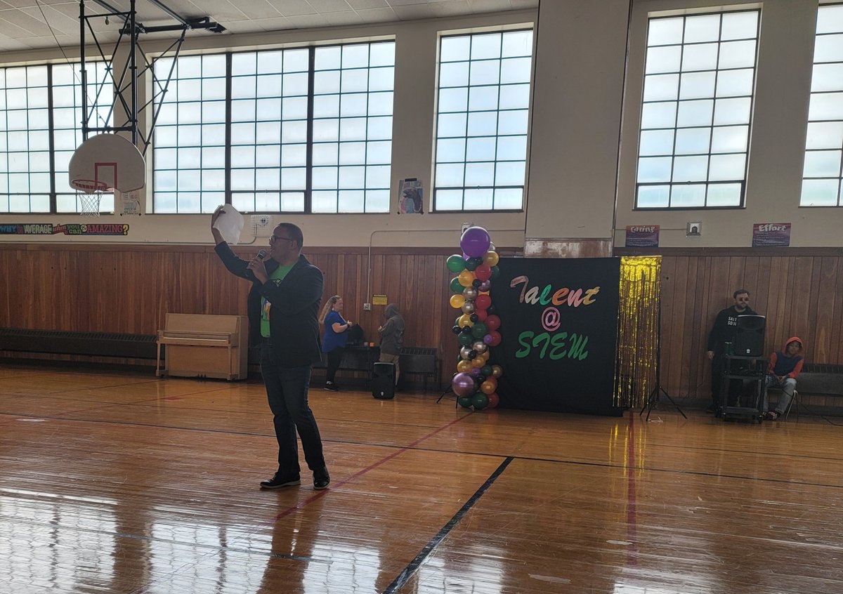 STEMatBlodgett's tweet photo. Both Syracuse STEM students and staff showed that we are overflowing with a variety talent at yesterday's school-wide Talent Show. Fantastic job everyone!! #GoSTEMLions #SCSDSuccess #SCSDDiversity @STEMatBlodgett @SyracuseSchools https://t.co/jqKicDM2XV