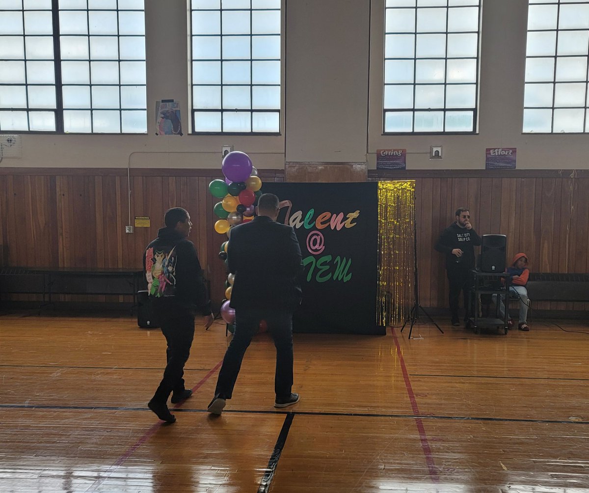 STEMatBlodgett's tweet photo. Both Syracuse STEM students and staff showed that we are overflowing with a variety talent at yesterday's school-wide Talent Show. Fantastic job everyone!! #GoSTEMLions #SCSDSuccess #SCSDDiversity @STEMatBlodgett @SyracuseSchools https://t.co/LqxEsKwwGv