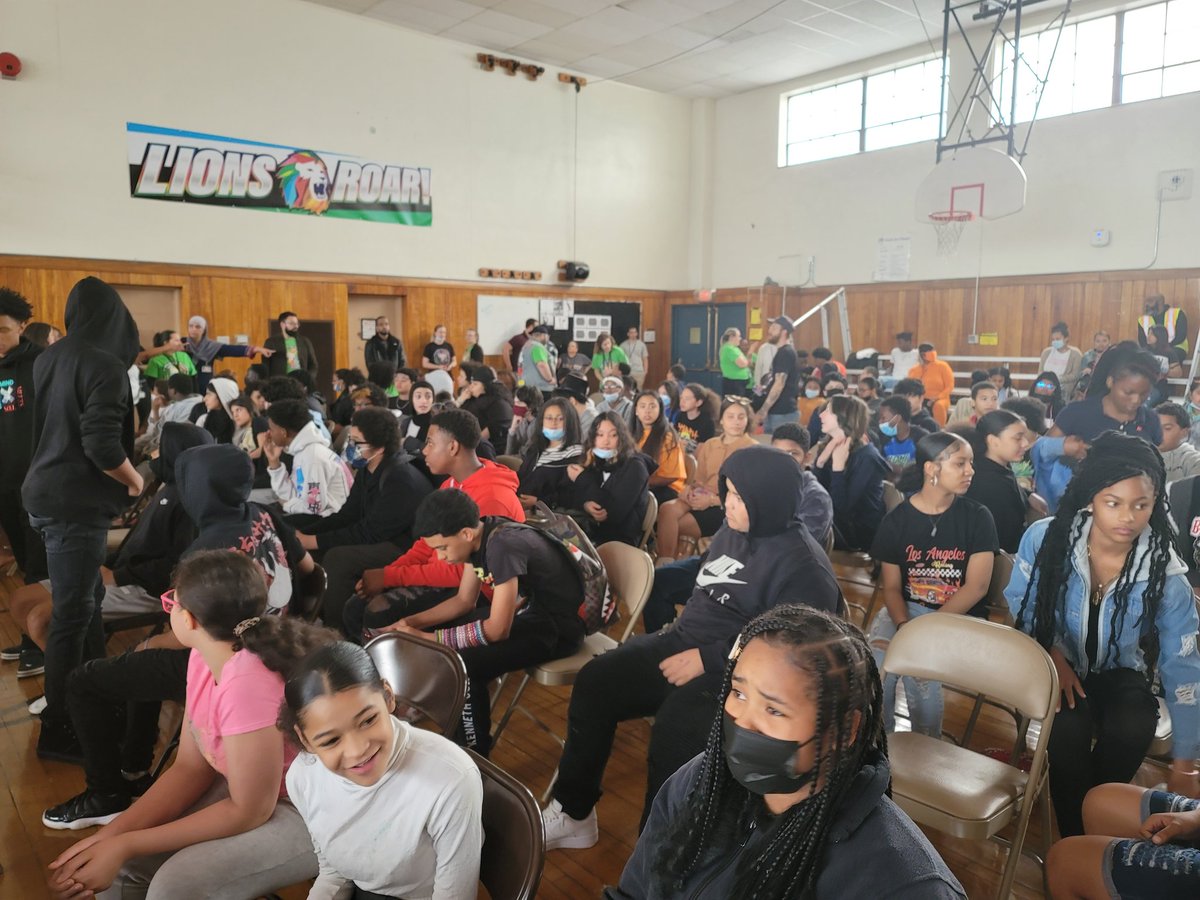 STEMatBlodgett's tweet photo. Both Syracuse STEM students and staff showed that we are overflowing with a variety talent at yesterday's school-wide Talent Show. Fantastic job everyone!! #GoSTEMLions #SCSDSuccess #SCSDDiversity @STEMatBlodgett @SyracuseSchools https://t.co/LqxEsKwwGv