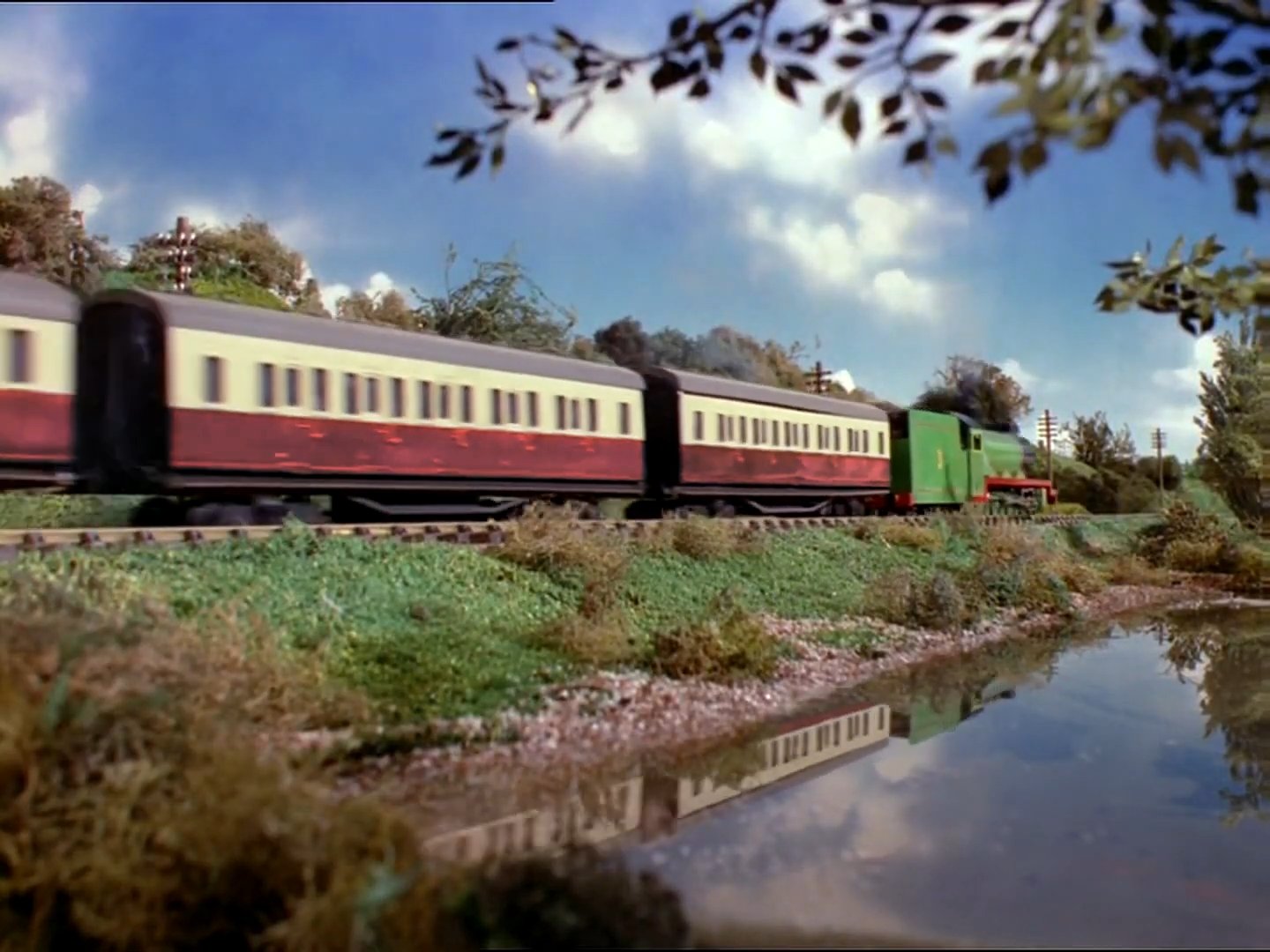 Bachmann red express best sale coaches