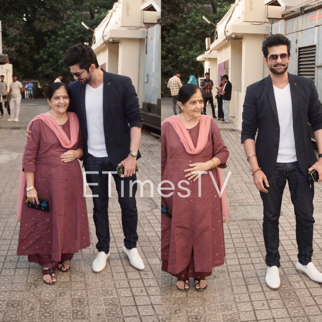 ETimesTV's tweet photo. @RaQesh19 spotted with his mother at Juhu for special screening of his new project 

#RaqeshBapat #tvstars #tvcelebs #etimestv https://t.co/Bb38sT6p2r