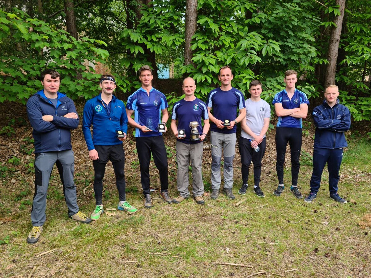 #Breaking 3 Regt are the Army Inter Unit @britarmyO Champions, the first time an @ArmyAirCorps @ComdJHC or @1st_AviationBCT Unit have won. The team comprised junior soldiers, JNCOs, SNCOs and an officer including @Official_REME #armyteamwork