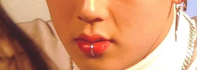 HONEYDETAILS's tweet photo. lip piercing #주헌 https://t.co/0DiPj8O6OE