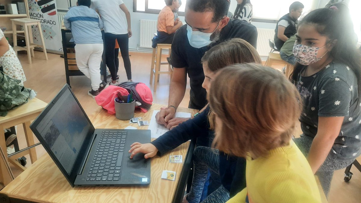 cpmariadeavila's tweet photo. Taller #STEAMlabARAGON con el @CEIPDomingMiral. Hemos compartido con el alumnado de 3° de primaria el modelo educativo #STEAMCentros. https://t.co/nvfZVGcJuo
