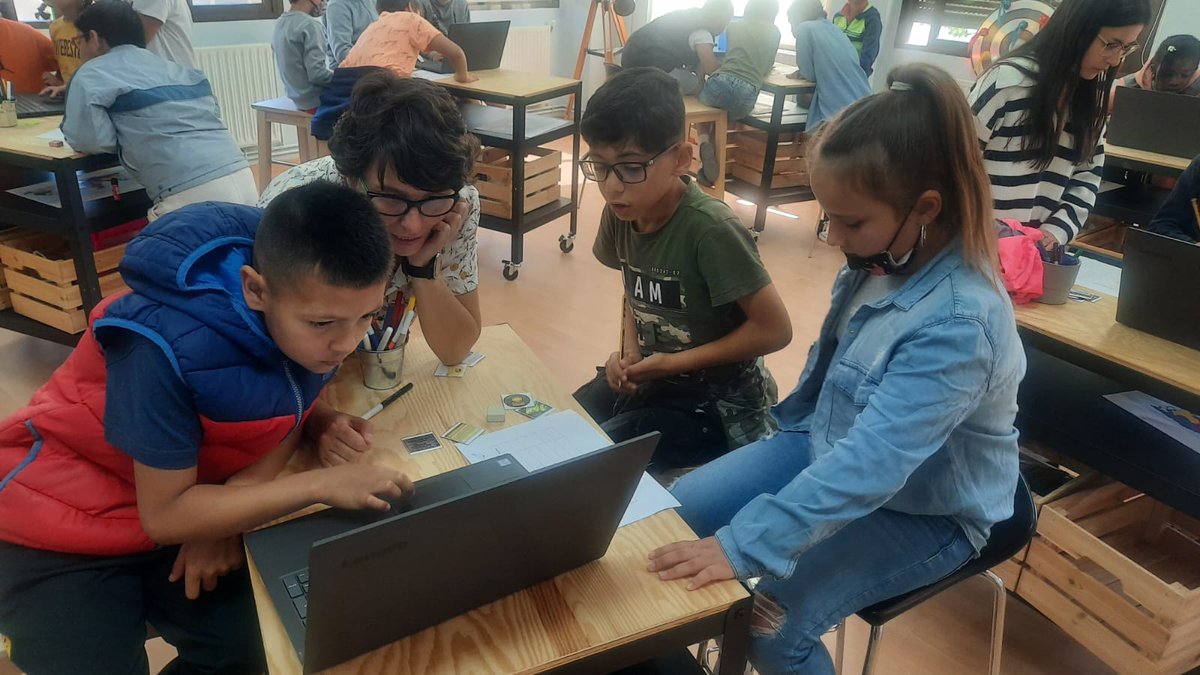 cpmariadeavila's tweet photo. Taller #STEAMlabARAGON con el @CEIPDomingMiral. Hemos compartido con el alumnado de 3° de primaria el modelo educativo #STEAMCentros. https://t.co/nvfZVGcJuo