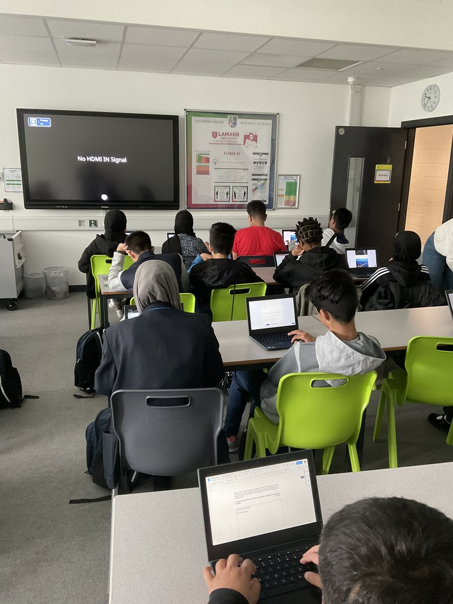 Douggie954's tweet photo. Brilliant walking around lessons this morning @ChilternA and seeing technology being used across subjects!!! @ChilternLT https://t.co/78THizM11i