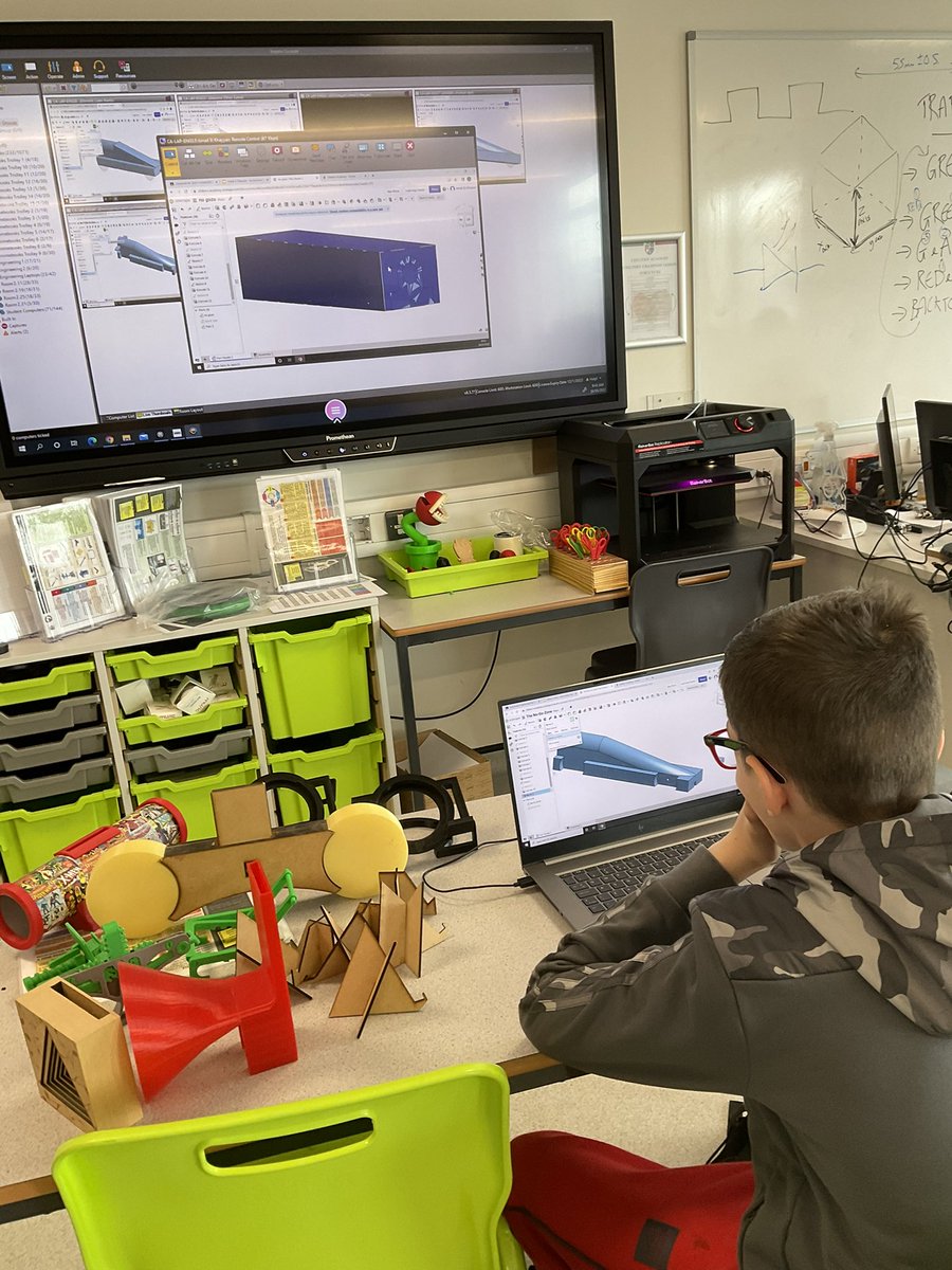 Douggie954's tweet photo. Brilliant walking around lessons this morning @ChilternA and seeing technology being used across subjects!!! @ChilternLT https://t.co/78THizM11i