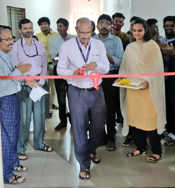TechYuva's tweet photo. Tech Yuva 22 Office "War Room" inaugurated by Dr. Thomas Pinto, Dean of Srinivas University Institute of Engineering & Technology, Mukka, Mangaluru...
#TechYuva #TechYuva22 #SUIET #SrinivasUniversity #Mukka #TechFest https://t.co/yarrsFMVSg