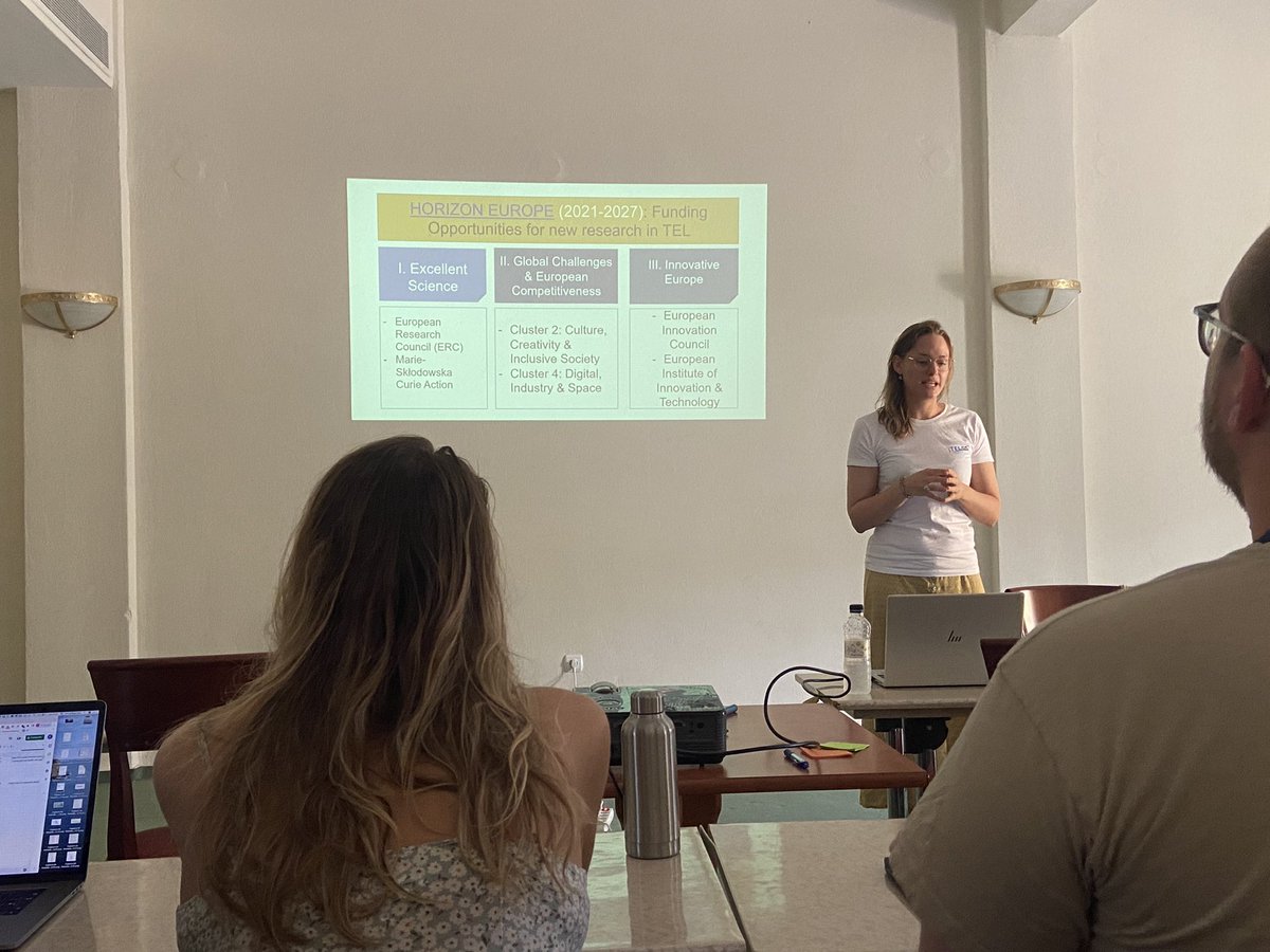 xiaomei_wei's tweet photo. #JTELSS22 Research Project Management &amp; Funding for PhDs and PostDocs by @dana_kube. Nice workshop 👏🏻 https://t.co/KIuHF5Kzf1