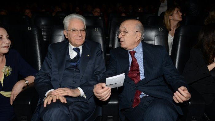 lucianoghelfi's tweet photo. Il cordoglio di #Mattarella per #CiriacoDeMita: "Il suo impegno politico ha sempre avuto al centro l’idea della democrazia possibile". E ricorda il sacrificio di #Ruffilli, oltre al lavoro per un meridionalismo intelligente e modernizzatore https://t.co/TEWSKakMV2