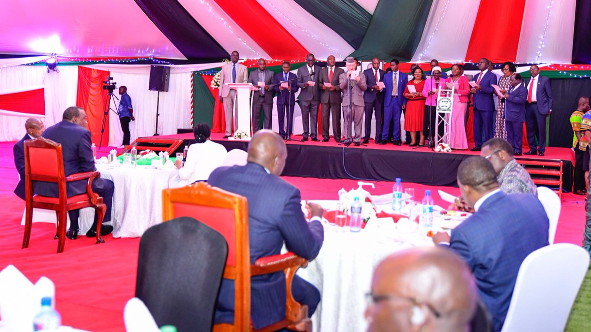 WilliamsRuto's tweet photo. Honoured to join President Uhuru Kenyatta, other leaders and Kenyans for the country's 19th National Annual Prayers Breakfast meeting at Safari Park Hotel, Nairobi County. https://t.co/VeIc2eXfiu