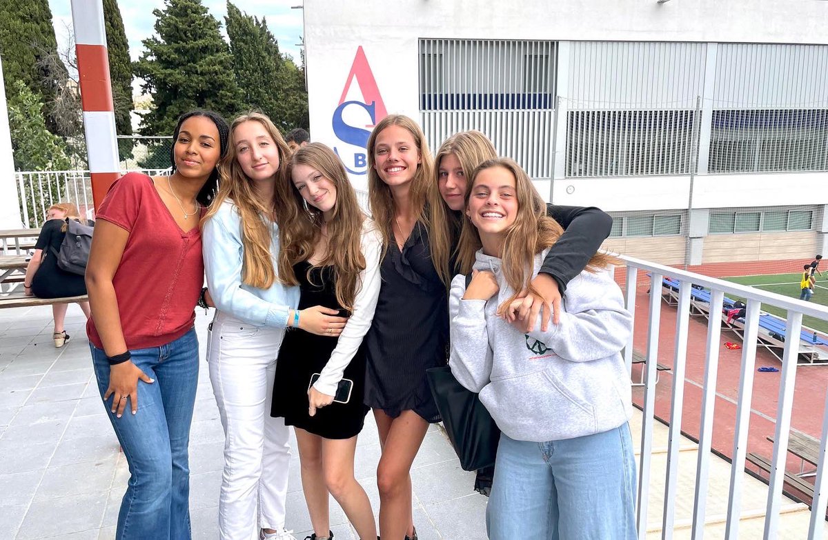 ASBschool's tweet photo. After over a month of extensive research, creative planning, and preparation, the Sophomore Symposium of 2022 was a huge success! Throughout an interdisciplinary unit, 10th graders familiarized themselves with the Sustainable Development Goals created by the UN.
 #ASBtogether https://t.co/YhJRE8JoMn