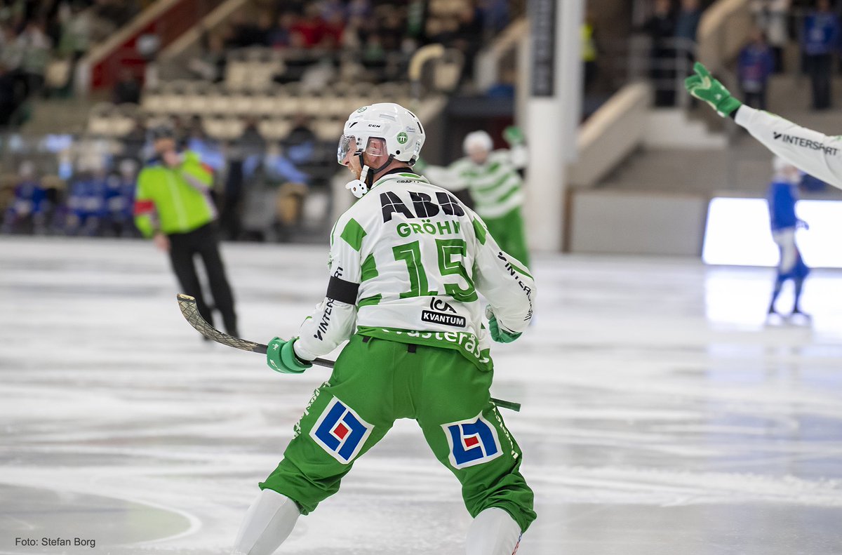 ☀️ | Midsommarbandy i Söderhamn!

Vi hörde att ni saknar att gå på bandy, onsdagen 22 juni 19:00 ställs herrlaget mot <a href="/BrobergBandy/">Broberg/Söderhamn</a> i Helsingehus Arena! Vilka kommer vi se på plats? 😎

#VSKBandy #svbandy #västerås