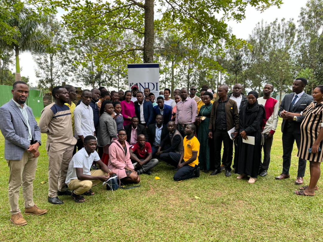 We have had a consultative meeting with youth leaders of greater Mubende in mityana to get their views as we develop the state of the youth report that will be launched soon. Hon @KiraboAgnes_ urgued youth to take advantage of Parish Development Model for povety eradication.