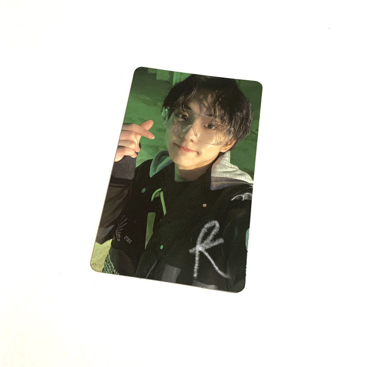 encoIlect's tweet photo. wts lfb ! ph

unsealed pom w jungwon rpc
𓏔 PHP 850 + pf + lsf
𓏔 mint condi! no rush shipping :D 
dm if interested ☻ 

t. enhypen enha pieces of memories photocard pc goggles https://t.co/PzNJTFQBRN