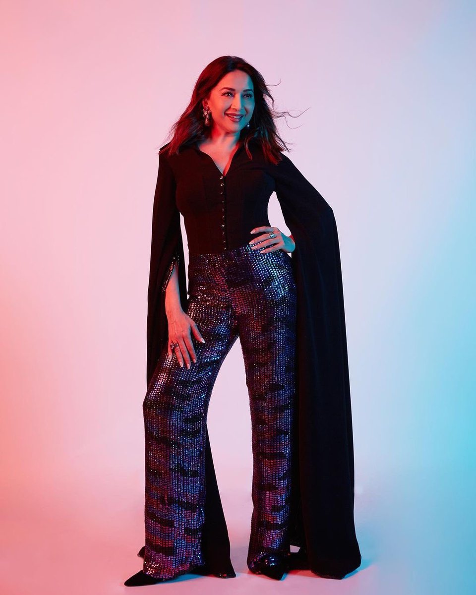 AashniUK's tweet photo. Popular opinion: Was Karan Johar’s 50th birthday party Bollywood’s version of the Cannes film festival? https://t.co/ymiX2RcdHA