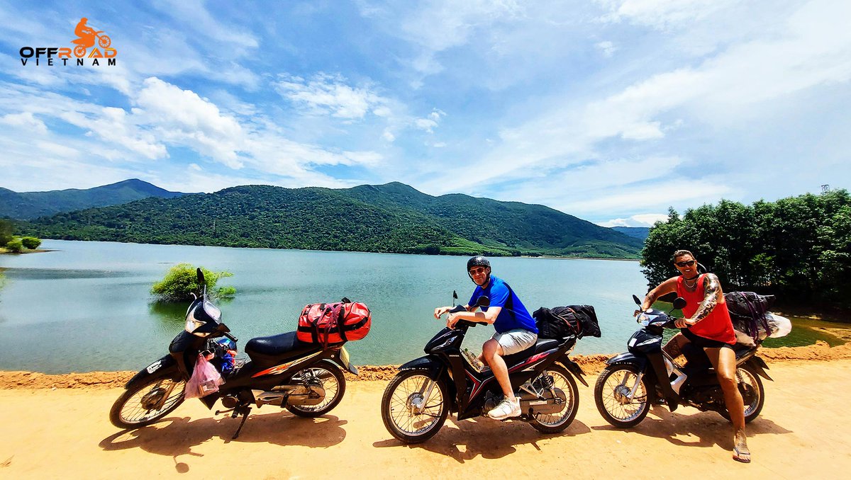vietnamriders1's tweet photo. Unknown to most, this is one of the best waterfront riding roads to wring out your motorcycle in VN. 😎
🖥️ https://t.co/RXBEAX1DQB
#unknowntomost #waterfrontridingroad #delightfuldeadendroad #vietnam #motorbike #motorcycle #tour #rental #honda #XR250 #XR150L #wave110cc https://t.co/4xtmHoZ7JT