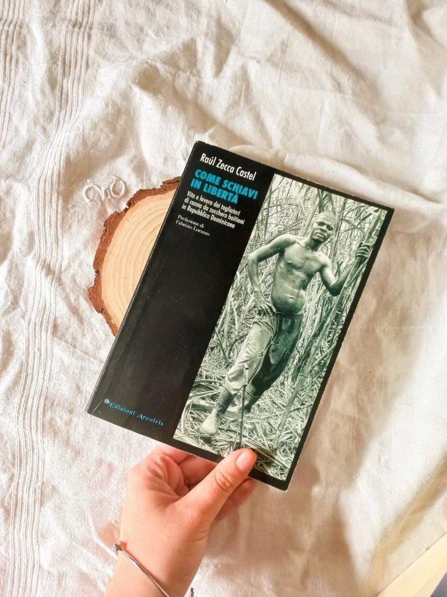 È grande la stima nei confronti di Raúl Zecca Castel e nei confronti della sua ricerca umana e sensibile.
Condivido la mia lettura della sua prima etnografia instagram.com/p/CeAuab7qJ9b/…