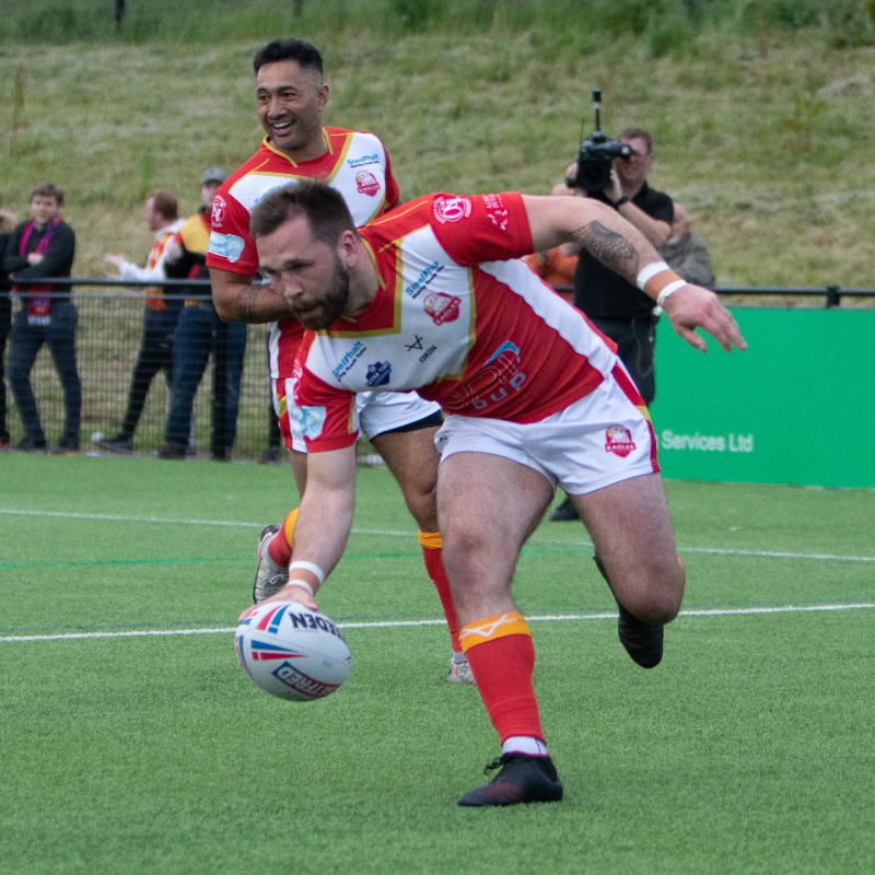 SheffieldEagles's tweet photo. 📊 #StatsAmazing vs @WidnesRL
🏃♂️ Distance covered;
@JasonBass7 8.07km
@Thacks7 7.5km
@Boweeer3 7.45km
🔥 Top speed;
Thackeray 9.7m/s
Bass 8.6m/s
Mikey Wood 8.6m/s
💪 Total impacts:
@TomHolmes6 34
@JoelFarrell4 28
@IzaacFarrell_ 20
📸: @ADCP_Official
🦅 #TheEaglesAreHere https://t.co/7mtI12Ebak