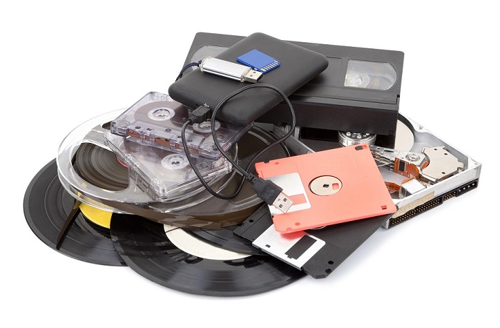 CineclairP's tweet photo. Check out some steps to transfer old VHS to digital format for greater flexibility -->https://t.co/mjdJSUUVLh

#VHS #digitalformat #DVD https://t.co/r9UN8V0D95