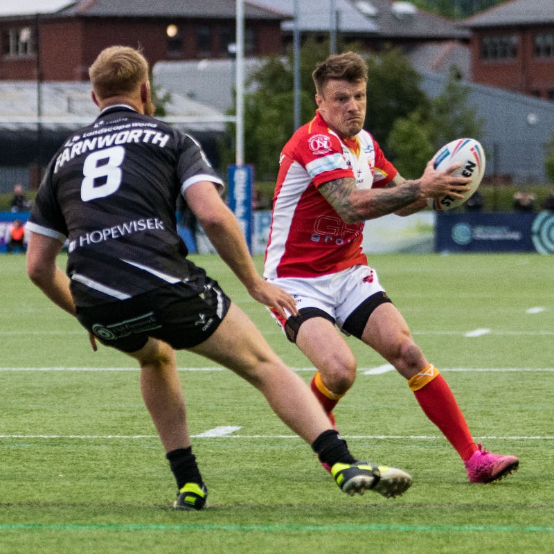 SheffieldEagles's tweet photo. 📊 #StatsAmazing vs @WidnesRL
🏃♂️ Distance covered;
@JasonBass7 8.07km
@Thacks7 7.5km
@Boweeer3 7.45km
🔥 Top speed;
Thackeray 9.7m/s
Bass 8.6m/s
Mikey Wood 8.6m/s
💪 Total impacts:
@TomHolmes6 34
@JoelFarrell4 28
@IzaacFarrell_ 20
📸: @ADCP_Official
🦅 #TheEaglesAreHere https://t.co/7mtI12Ebak