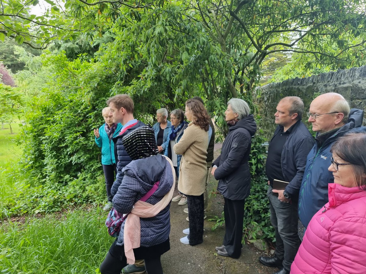 comerfordk's tweet image. The team @angairdinbeo presenting their case study garden @RU_RBAN @URBACT_IE visit @CarlowLEO @Carlow_Co_Co