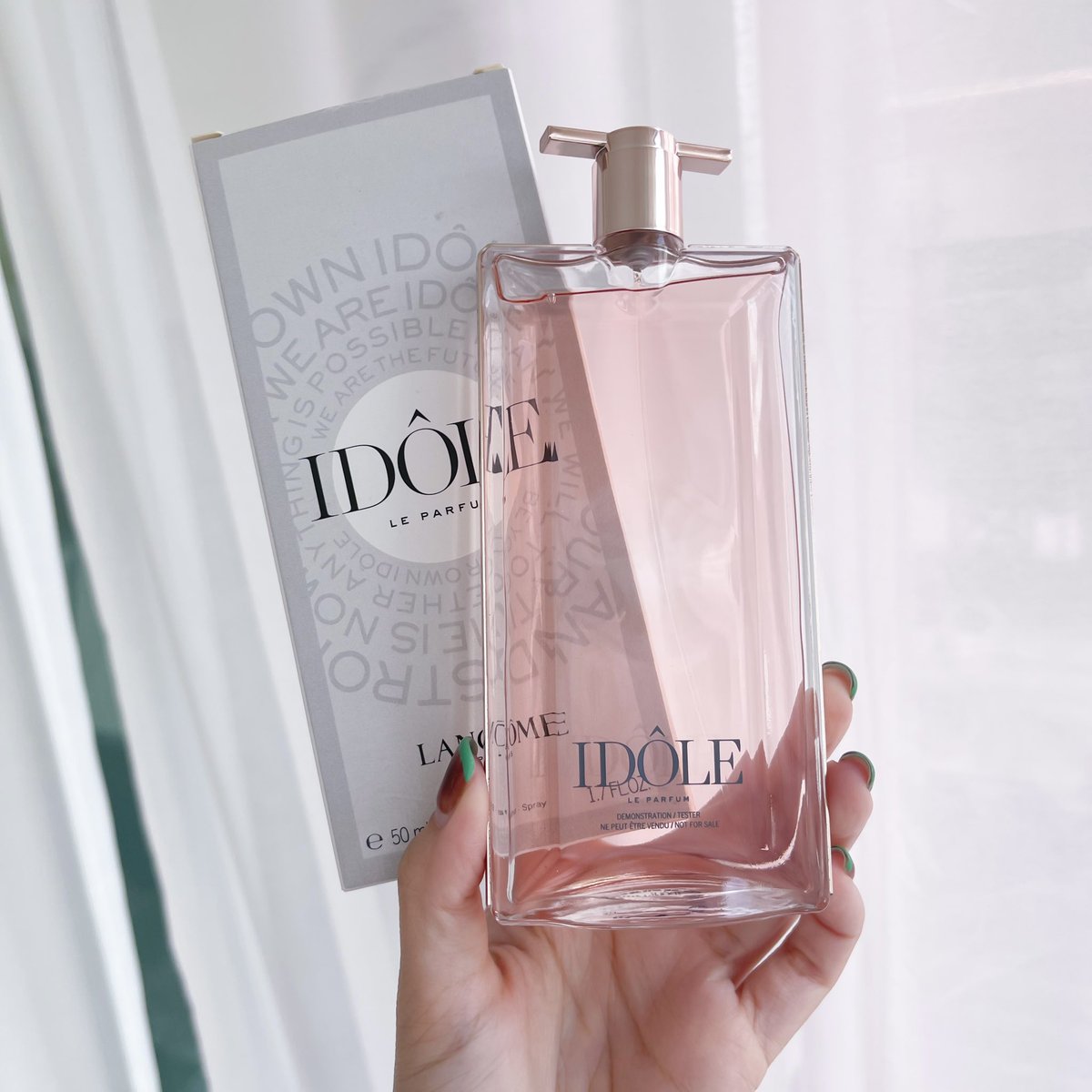 แจกน้ำหอม Lancome ค้าบ ขวดใหญ่จุก กลิ่นนี้หอมมากกกก ;-;
💖 รี ฟอล
💖 2 วันประกาศเลย