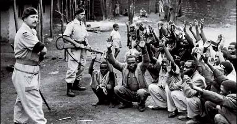 fatdmrl's tweet photo. @thhsynkrgz -Afrikalılar neden kendi merkez bankalarını kurmuyorlar? Kursunlar.

+ O sırada Afrika halkı https://t.co/U7uqTVioH9