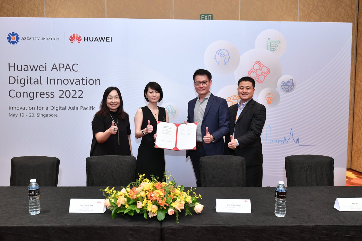 HuaweiCloudAPAC's tweet photo. We’re truly grateful to announce the joint MoU signed off between WCT Land Sdn Bhd and Huawei Malaysia during the Huawei APAC Digital Innovation Congress 2022 in Singapore.
Read more at: https://t.co/KGRzPyIHhE
#HuaweiNews #HuaweiCloudMalaysia #EverythingAsAService https://t.co/tcgWBJV7pz