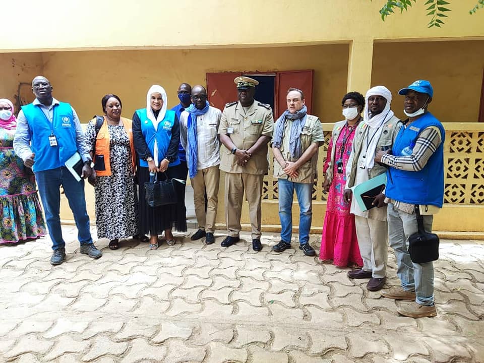 Mission conjointe #UNFPA - #UNHCR à #GAO pour la prise en compte des besoins spécifiques des #PDI. Visite de <a href="/sassyves/">Yves Sassenrath</a> et <a href="/MoeAskia/">Mohamed Askia TOURE</a> à la cité de l’espoir, futur quartier pour #PDI, qui abritera 1 maternité et 1 espace sûr avec une large gamme de services pour les #femmes #filles.