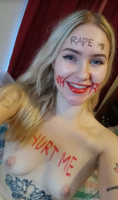 FuckY0uUp's tweet photo. My type of girl https://t.co/WCpJdmooI4