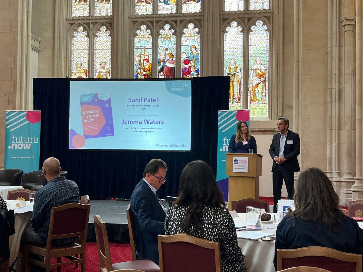 Faye Van Flute tweet media