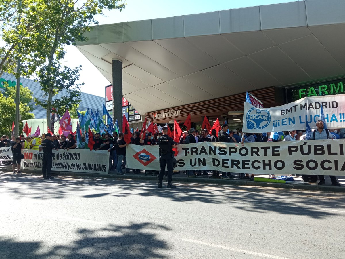 PodemosCaraban1's tweet photo. 📣📣📣De esto no informa @telemadrid pero para eso ya estamos nosotros aquí‼️
#EnDefensaDelTransportePublico
#EmtEnLucha
#MetroEnLucha
#TaxiEnLucha https://t.co/C5hRHcwXVa