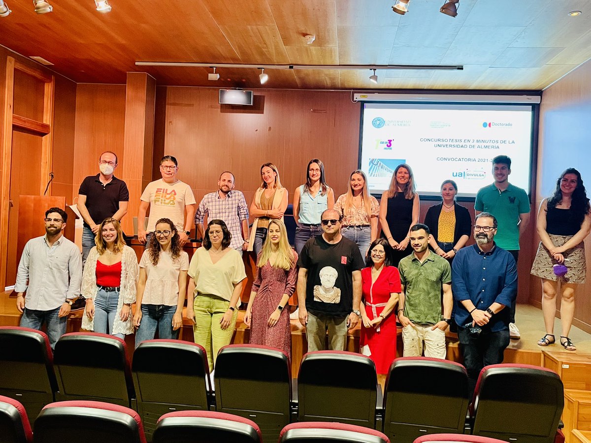 mariaef291's tweet photo. Hoy, en @ualmeria, hablando del #Reflexiverso para #Tesis3M
@RedDivulga
Un placer compartir estas horas con @JoseAntGarrido y el resto de mis compañerxs 🤗 https://t.co/x7eHL9DF5w